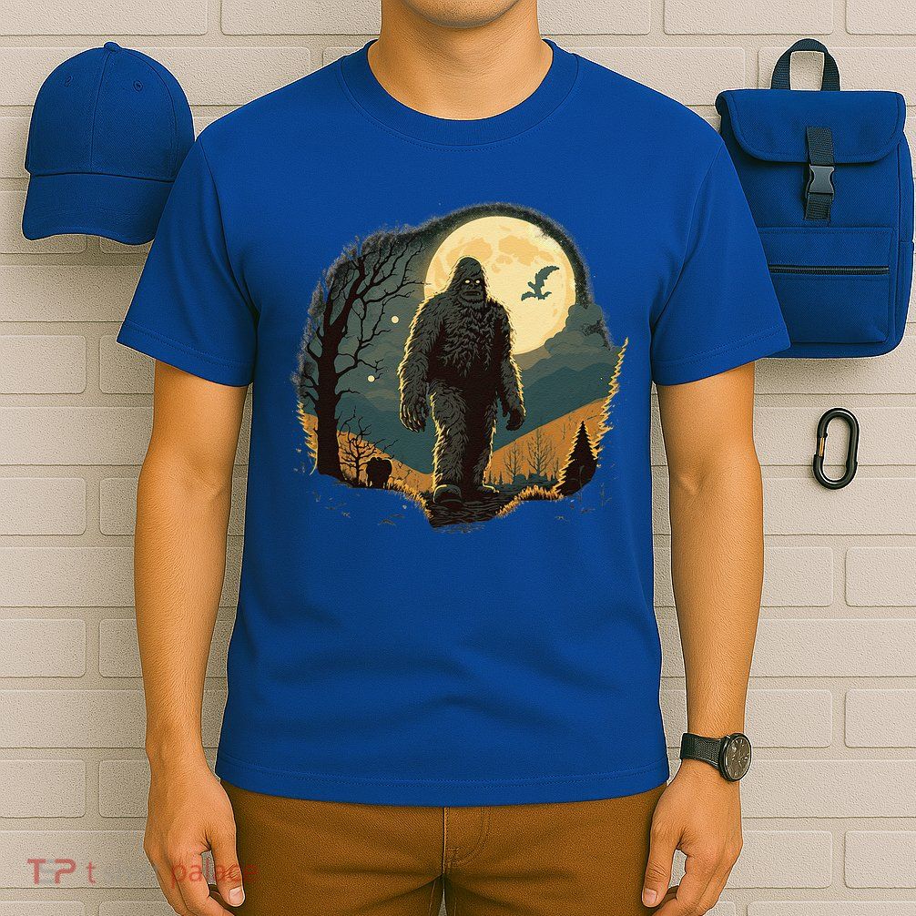 Bigfoot Sasquatch Cool Yeti Halloween T-Shirt