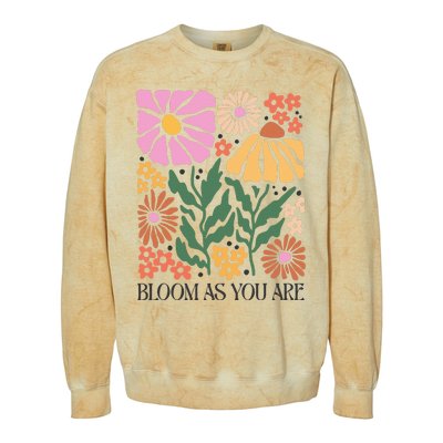 Boho Summer Flower Botanical Nature Lover Floral Wildflower Colorblast Crewneck Sweatshirt