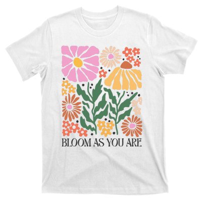 Boho Summer Flower Botanical Nature Lover Floral Wildflower T-Shirt