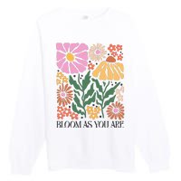 Boho Summer Flower Botanical Nature Lover Floral Wildflower Premium Crewneck Sweatshirt