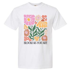 Boho Summer Flower Botanical Nature Lover Floral Wildflower Garment-Dyed Heavyweight T-Shirt