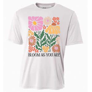 Boho Summer Flower Botanical Nature Lover Floral Wildflower Cooling Performance Crew T-Shirt