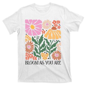 Boho Summer Flower Botanical Nature Lover Floral Wildflower T-Shirt