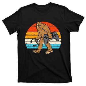 Bigfoot Sasquatch Gamer Retro Gaming T-Shirt