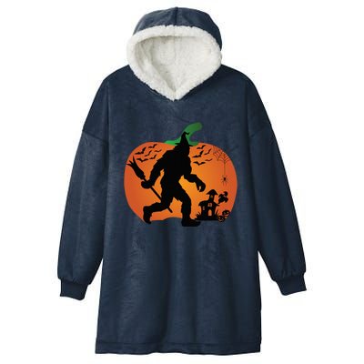 Bigfoot Sasquatch Halloween Lover Witch Giant Pumpkin Halloween Haunted House Hooded Wearable Blanket