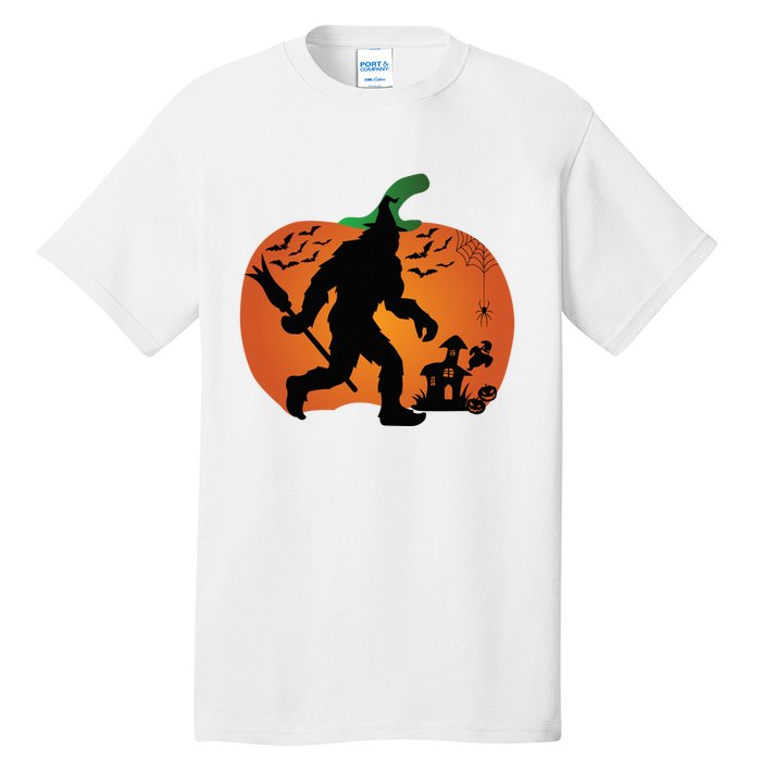 Bigfoot Sasquatch Halloween Lover Witch Giant Pumpkin Halloween Haunted House Tall T-Shirt