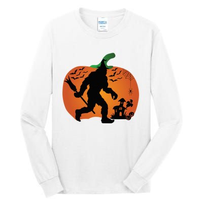 Bigfoot Sasquatch Halloween Lover Witch Giant Pumpkin Halloween Haunted House Tall Long Sleeve T-Shirt