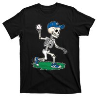 Baseball Skeleton Halloween Spooky Baseball Halloween Design T-Shirt