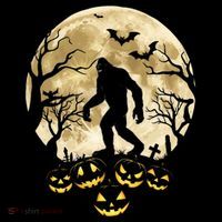 Bigfoot Sasquatch In The Moon Halloween Pumpkin Scarry Gifts T-Shirt