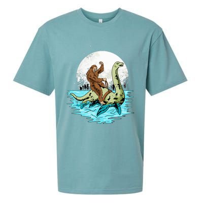 Bigfoot Sasquatch Riding The Hole Ness Monster Funny Sueded Cloud Jersey T-Shirt