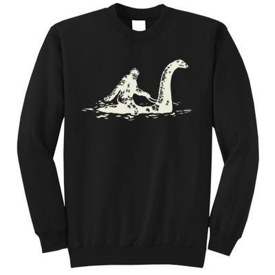 Bigfoot Sasquatch Riding The Loch Ness Monster FunnyShort Sleeve Sweatshirt