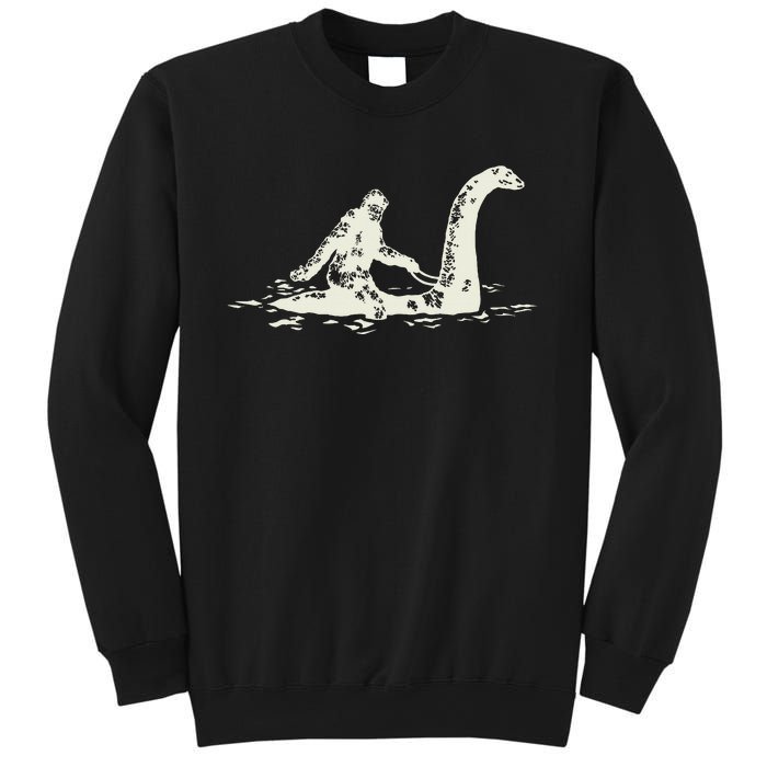 Bigfoot Sasquatch Riding The Loch Ness Monster FunnyShort Sleeve Sweatshirt