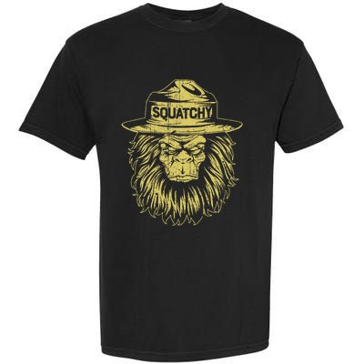 Bigfoot Squatchy Sasquatch Hat Smokey Retro Vintage Bear Garment-Dyed Heavyweight T-Shirt