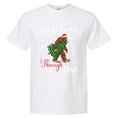 Bigfoot Squatching Through The Snow Sasquatch Christmas Xmas  Garment-Dyed Heavyweight T-Shirt