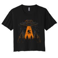 Bigfoot Sasquatch Ufo Alien Abduction Yeti Cryptid Bigfoot Crop Top