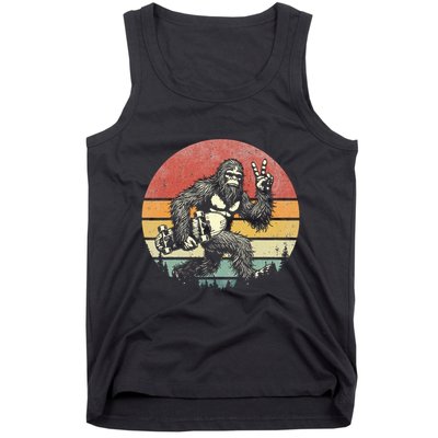 Bigfoot Skater Vintage Sasquatch Skateboarding Tank Top