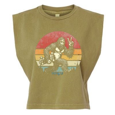 Bigfoot Skater Vintage Sasquatch Skateboarding Garment-Dyed Women's Muscle Tee