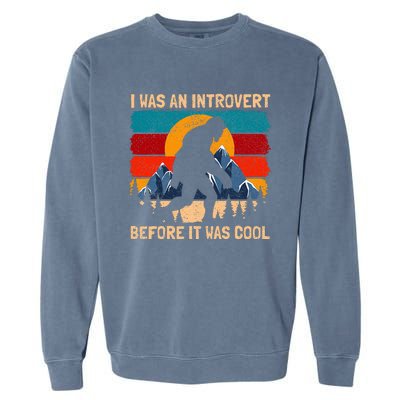 Bigfoot Sasquatch Vintage Retro Sunset Introvert Garment-Dyed Sweatshirt