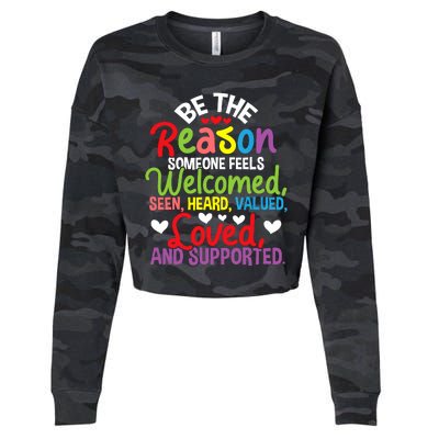 Be The Reason Someone Feels Loved Social Workers Cropped Pullover Crew