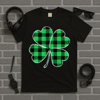 Buffalo Plaid Vintage Clover T-Shirt