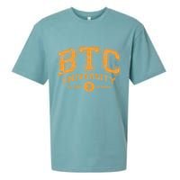 BTC University To The Moon Funny Distressed Bitcoin College Sueded Cloud Jersey T-Shirt
