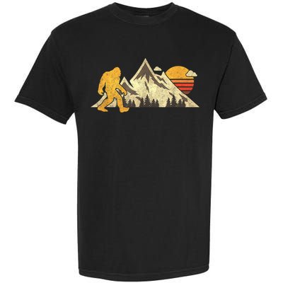 Bigfoot Vintage Mountain Sun Sasquatch Camping Camper Garment-Dyed Heavyweight T-Shirt