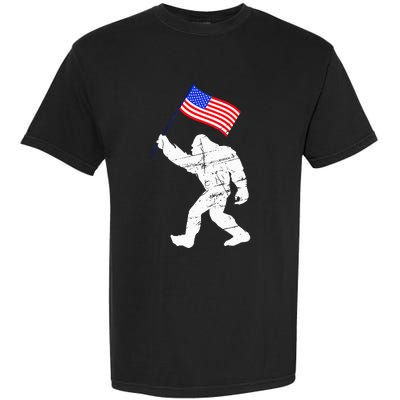 Bigfoot With American Flag Funny 4th Of July Sasquatch USA Garment-Dyed Heavyweight T-Shirt