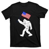 Bigfoot With American Flag Funny 4th Of July Sasquatch USA T-Shirt