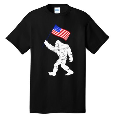 Bigfoot With American Flag Funny 4th Of July Sasquatch USA Tall T-Shirt