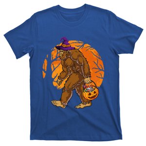 Bigfoot Witch Candy Basket Trick Or Treat Halloween T-Shirt