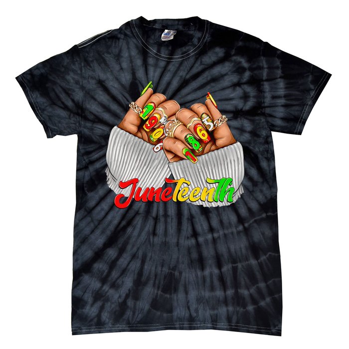 Black Woman Juneteenth Nails Juneteenth Afro Woman Hands Tie-Dye T-Shirt