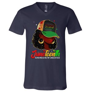 Black Women Juneteenth Remembering My Ancestors V-Neck T-Shirt