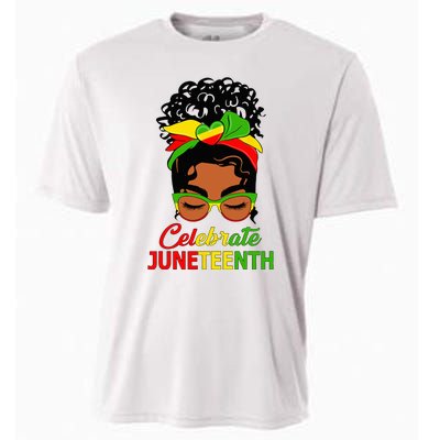 Black Wo Messy Bun Juneteenth Celebrate Indepedence Day Cooling Performance Crew T-Shirt