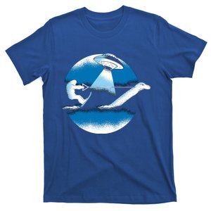 Bigfoot Water Skiing With Loch Ness Monster Ufo Funny Gift T-Shirt