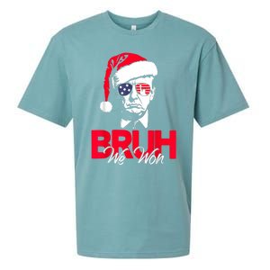 Bruh We Won Funny Christmas Santa Hat Trump 47 Usa President Sueded Cloud Jersey T-Shirt