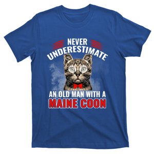 Cats 365 Never Underestimate An Old With A Maine Coon Gift T-Shirt