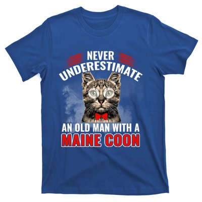 Cats 365 Never Underestimate An Old With A Maine Coon Gift T-Shirt