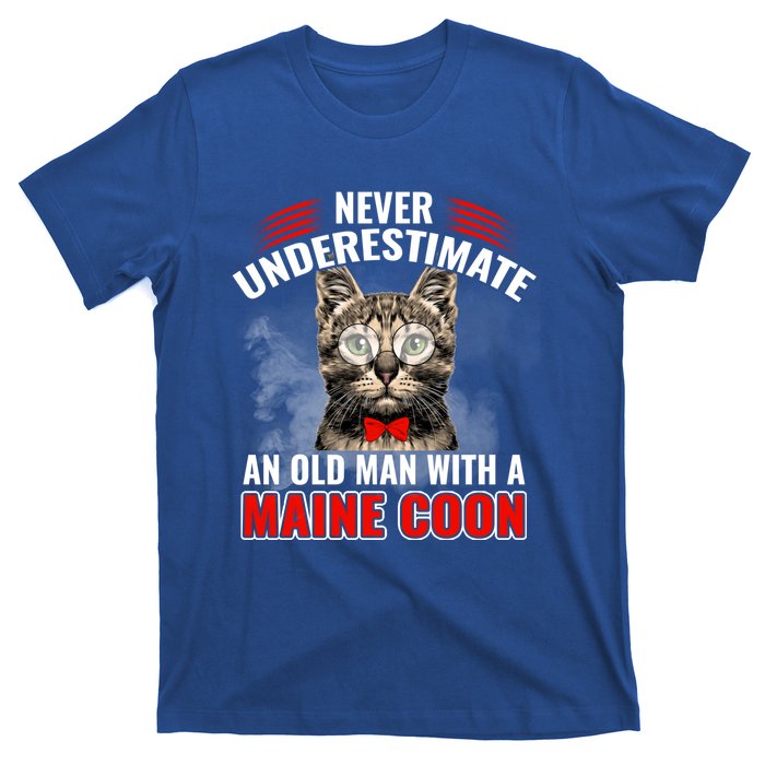 Cats 365 Never Underestimate An Old With A Maine Coon Gift T-Shirt