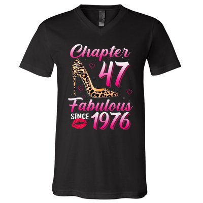 Chapter 47 Fabulous Since 1976 47th Birthday Queen Leopard V-Neck T-Shirt