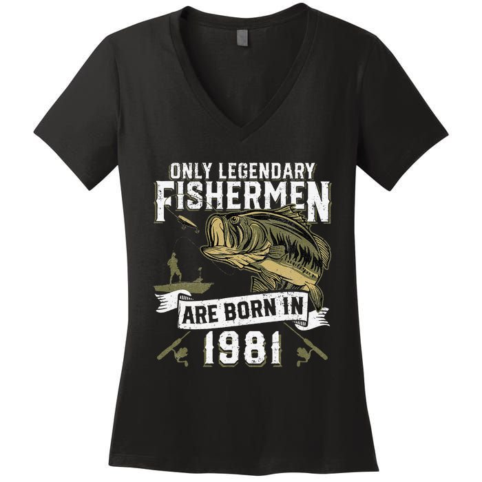 Cute 41 Year Old Fishing Birthday Born 1981 41st Fisherman Gift Women's V-Neck T-Shirt