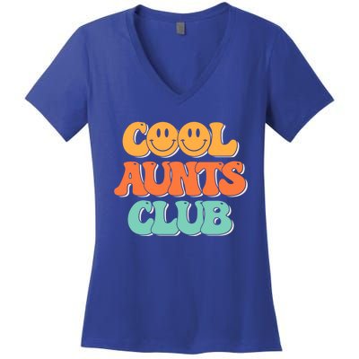 Cool Aunt Club Groovy Retro Cool Aunties Club Gift Women's V-Neck T-Shirt