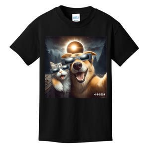 Cat And Dog Selfie With Solar 2024 Eclipse Wearing Glasses Kids T-Shirt