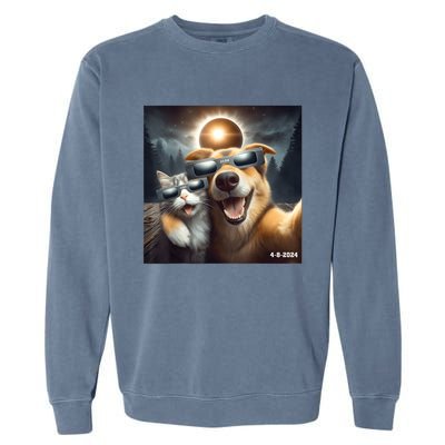 Cat And Dog Selfie With Solar 2024 Eclipse Wearing Glasses Garment-Dyed Sweatshirt