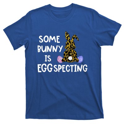 Cute Announcefunny Gift Easter Expecting Pregnant Mom Gift T-Shirt