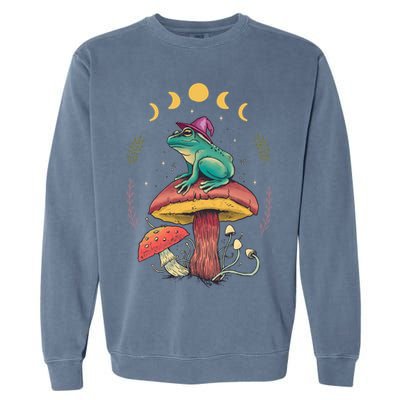 Cottagecore Aesthetic Goblincore Frog Wizard On Mushroom Garment-Dyed Sweatshirt