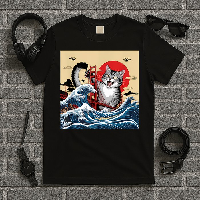 Catzilla Attacking Golden Gate Bridge Funny Cat Design T-Shirt