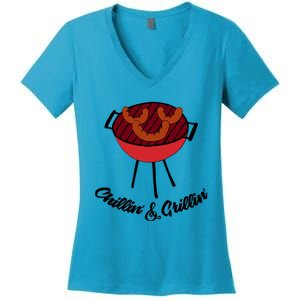 Chillin And Grillin Barbecue Grill Retro Food Meaningful Gift Women's V-Neck T-Shirt