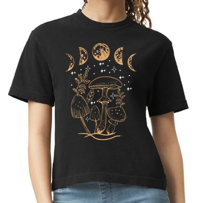 Cottagecore Aesthetic Mycology Mushrooms Moon Foraging Comfort Colors Boxy T-Shirt