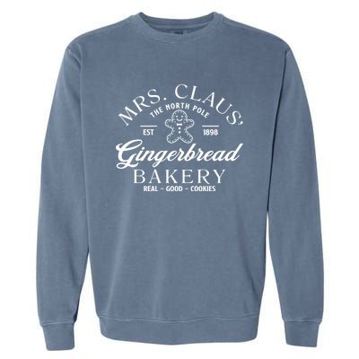 Christmas Baker Cookie Mrs Claus Gingerbread Bakery Gift Garment-Dyed Sweatshirt