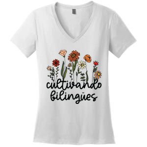 Cultivando Bilingues Dual Language Crew Bilingual Teacher Women's V-Neck T-Shirt